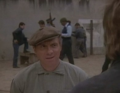 Angus MacGyver Trucs et Astuces - 1x20 L'Evasion - MacGyver et Fran�ois, qui l'aide � s'�chapper